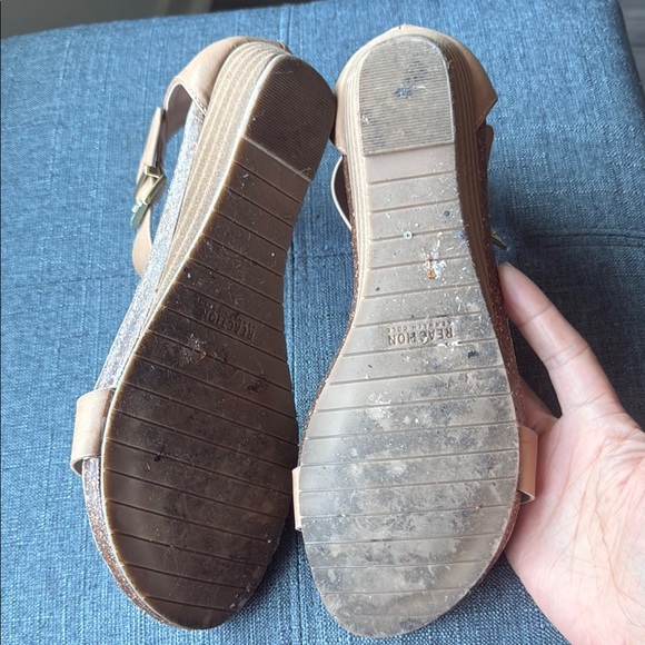 Kenneth Cole Reaction Tan Sandals Minimalist Design - Picture 4 of 5